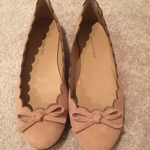 Banana Republic Scallop Robin Flats